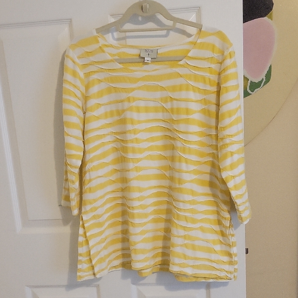 Kathleen Sommers SzMed raised Striped Yellow and White 3/4 Sleeve scoop neck Top